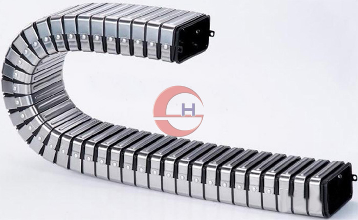 Enclosed-Type-Rectangle-Metallic-Steel-Drag-Chain-Towline-Protective-Show-2.jpg